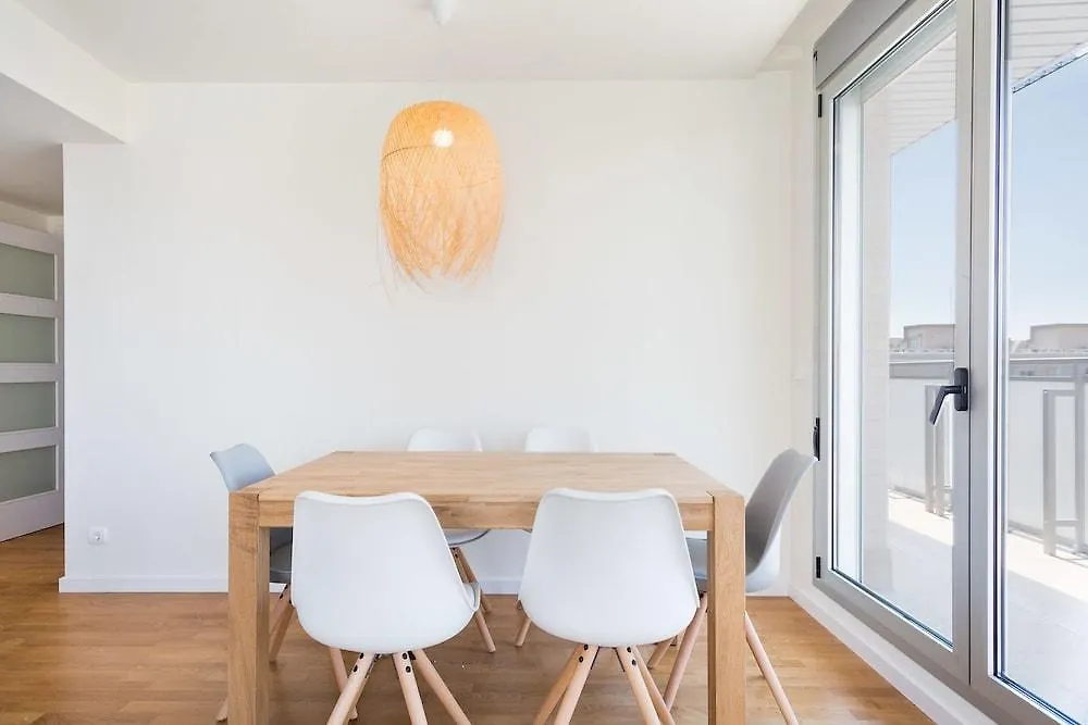 סנט אדריה דה בסוס Olala Port Forum Apartments סנט אדריה דה בסוס