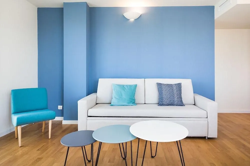 סנט אדריה דה בסוס Olala Port Forum Apartments 3*, סנט אדריה דה בסוס